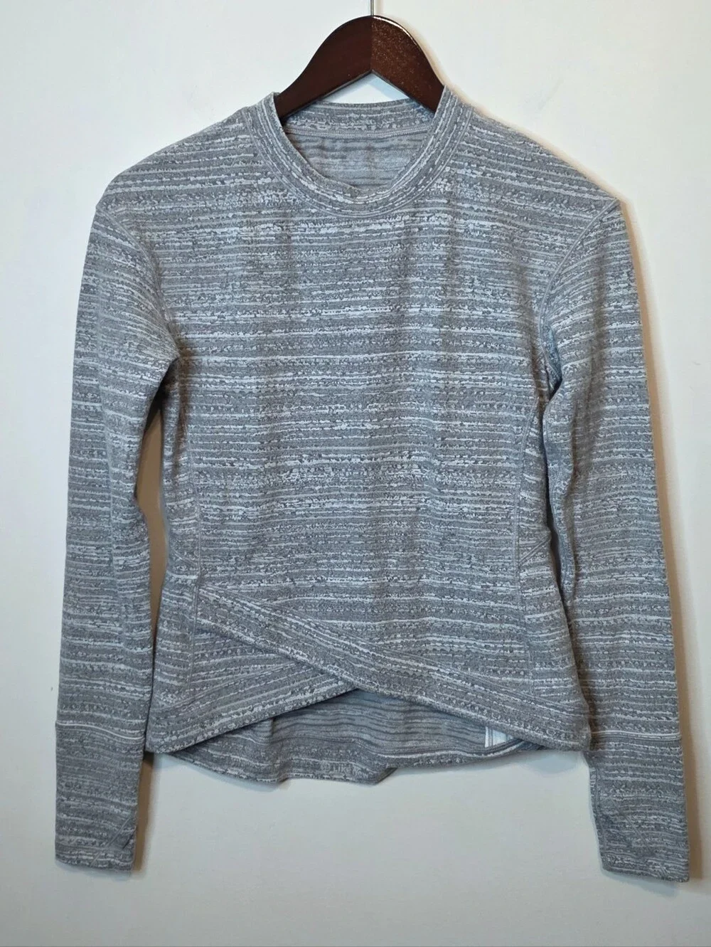 Lululemon Close To Crossing Long Sleeve Vivid Stripe Jacquard Asphalt White Sz 6